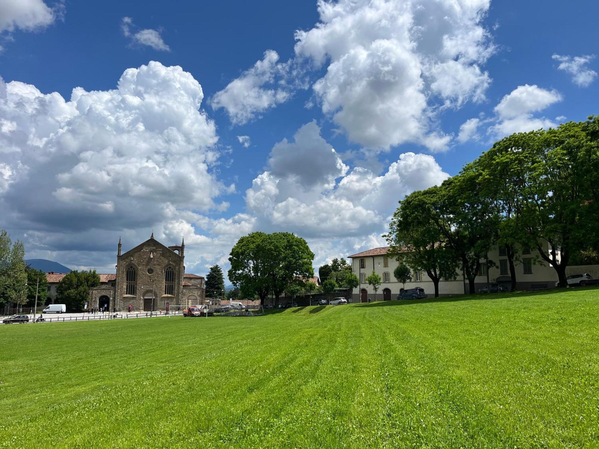 Una Finestra Sul Parco Bergamo Luaran gambar